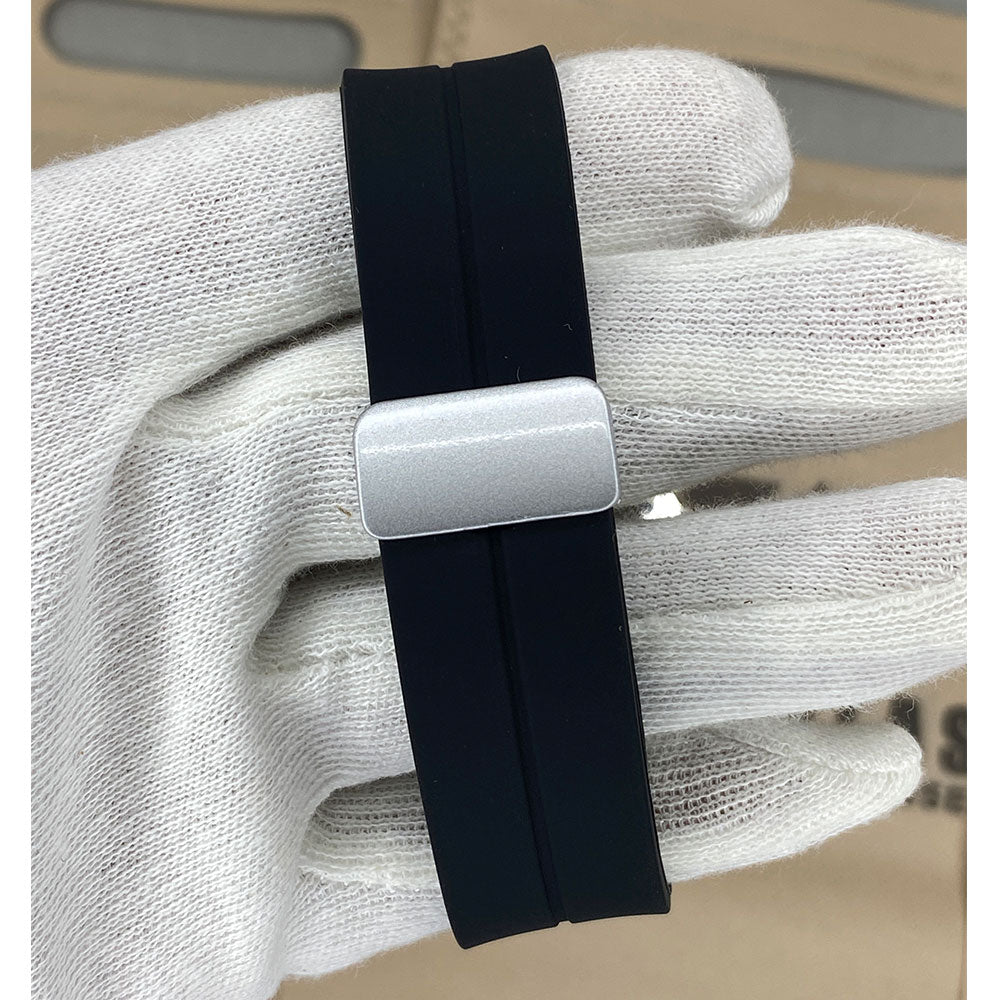 Universe Point Men's Watch with Magnetic Lock and Silicone Rubber Strap